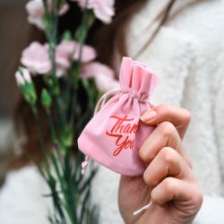 Woreczki welurowe 9 x 12 cm - różowe jasne Dzień Kobiet