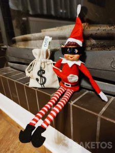 Czasem przytrafia się także sytuacja odwrotna -Może Wasz elf będzie złodziejaszkiem? Ten to prawdziwy bandyta, który napadł na bank i trzyma teraz worek pełen pieniędzy!
