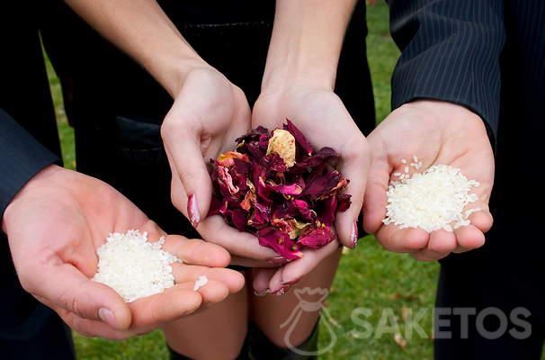 Jak zapakować ryż na ślub?