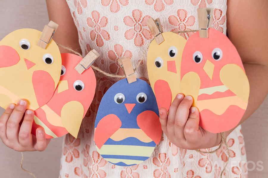 Wielkanocna dekoracja dla dzieci - girlanda z pisankami kurczaczkami