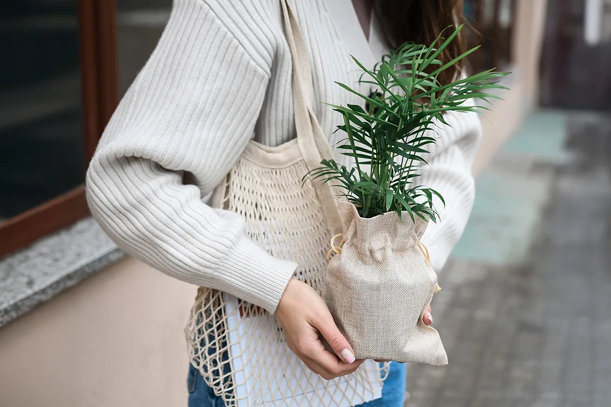 Worek na doniczkę - ozdobna osłonka z woreczka