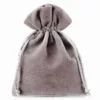 Woreczki welurowe 6 x 8 cm - srebrne Woreczki srebrne / szare