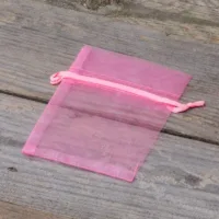 Woreczki z organzy 8 x 10 cm - różowe Małe woreczki 8x10 cm