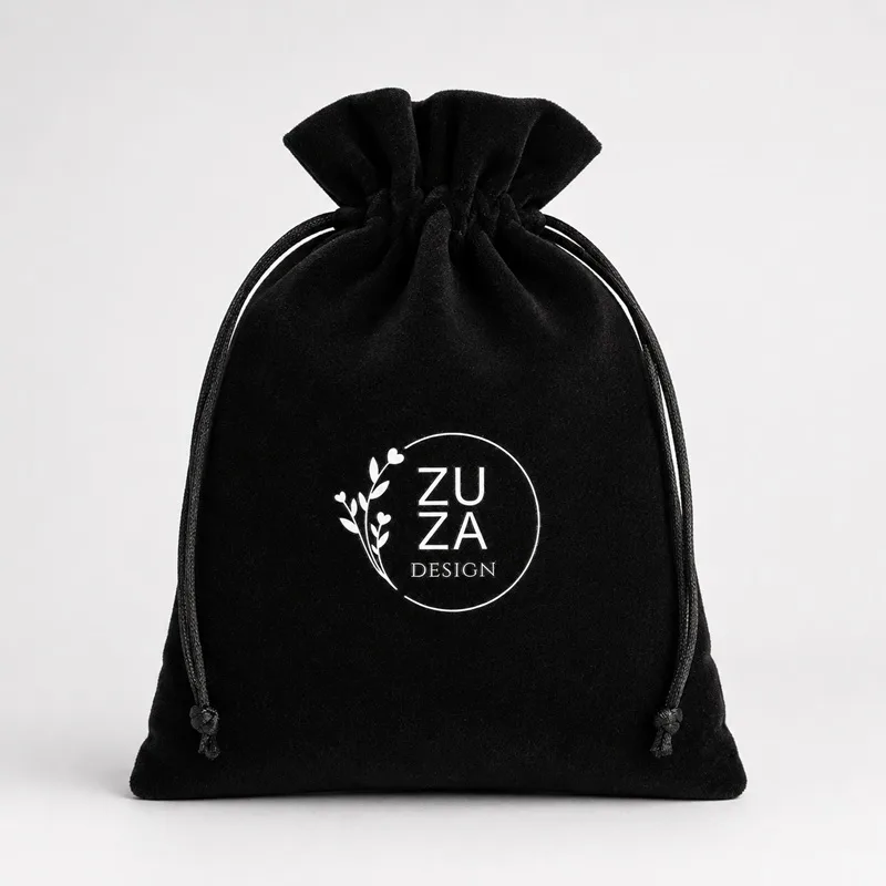 Worek welurowy z personalizowanym nadrukiem - logo firmy na worku materiałowym